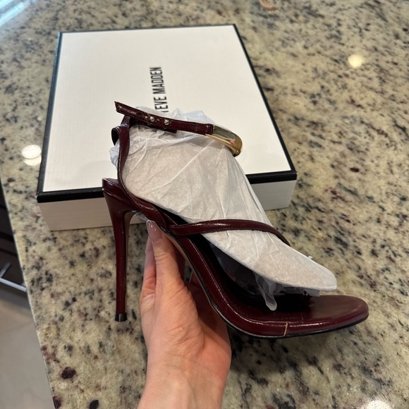 NWT Steve Madden TIA WINE size 8.5 Dark Red Strappy Heels - Picture 3 of 7